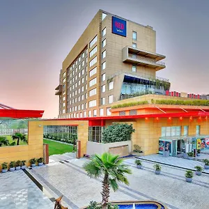 Radisson Red Mohali מלון