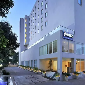 Hotel Hometel, Chandīgarh