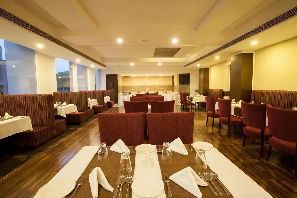 Hotel Velvet Clarks Exotica Zirakpur