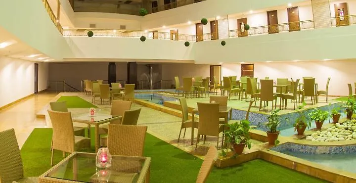 Velvet Clarks Exotica Hotel Chandigarh 4*,